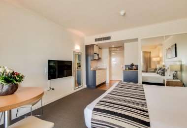 Central Cosmo Apartments - Accommodation Adelaide 2