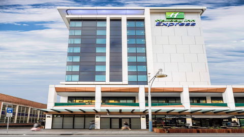 Holiday Inn Express Adelaide City Centre - Accommodation Adelaide 1