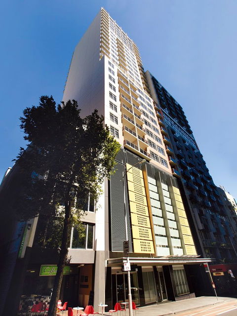 Oaks On Lonsdale - Accommodation Adelaide 0
