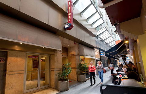 Causeway Inn On The Mall - Accommodation Adelaide 0
