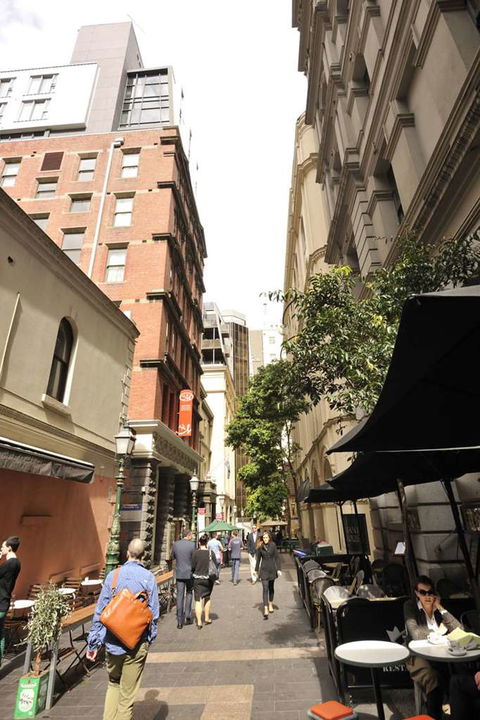Metro Apartments On Bank Place - Accommodation Adelaide 2