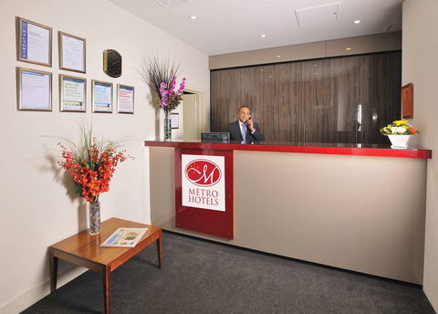 Metro Apartments On Bank Place - Accommodation Adelaide 4