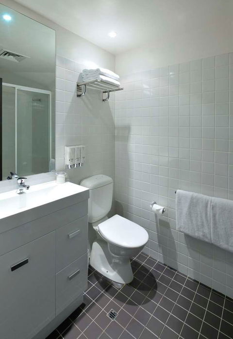 Metro Apartments On Bank Place - Accommodation Adelaide 12
