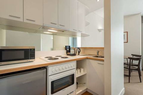 Mantra On Jolimont - Accommodation Adelaide 2