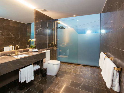 Eatons Hill Hotel - Accommodation Adelaide 2