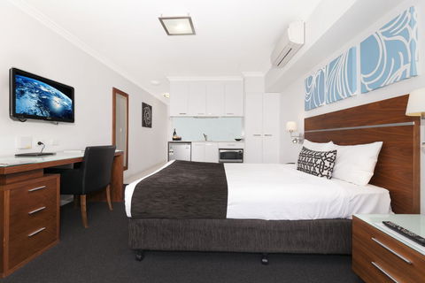 Chino Hotel - Accommodation Adelaide 2