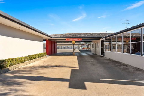 Econo lodge Moree Spa Motor Inn - Accommodation Adelaide 2