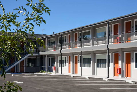 HotelMOTEL - Accommodation Adelaide 0
