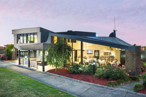Best Western Mahoneys Motor Inn - Accommodation Adelaide 1