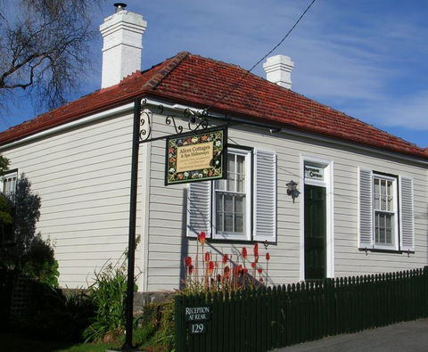 Alice's Cottages - Accommodation Adelaide 0