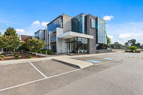 Quality Inn Taylors Lakes Motel - Accommodation Adelaide 1
