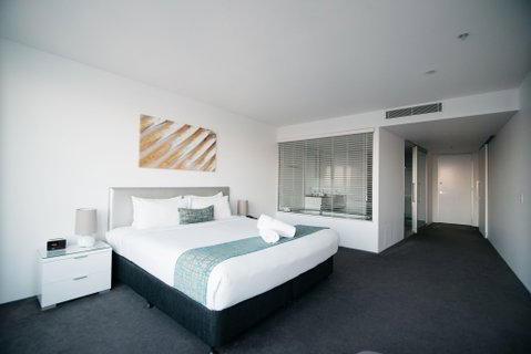 Q1 Resort & Spa - Accommodation Adelaide 2