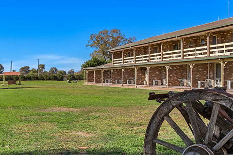 Quality Inn Carriage House - Accommodation Adelaide 2