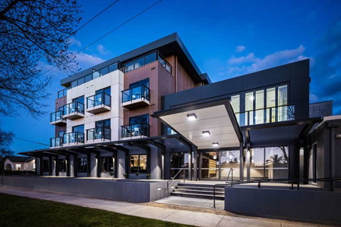 Quality Hotel Lakeside - Accommodation Adelaide 0