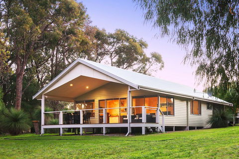 Acacia Chalets Margaret River - Accommodation Adelaide 0