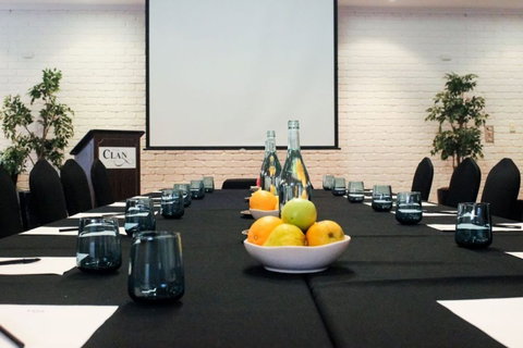 The Clan Lakeside Lodge - Accommodation Adelaide 2