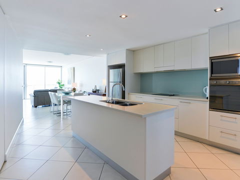 Grand Mercure Apartments Bargara - Accommodation Adelaide 4