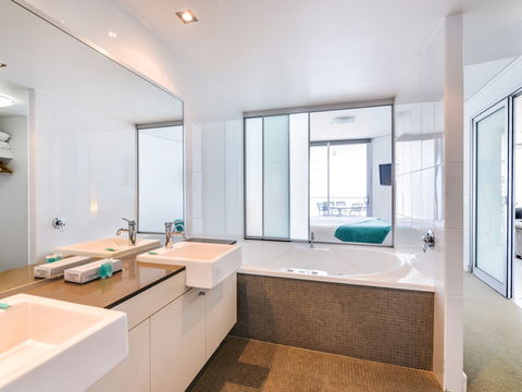 Grand Mercure Apartments Bargara - Accommodation Adelaide 6