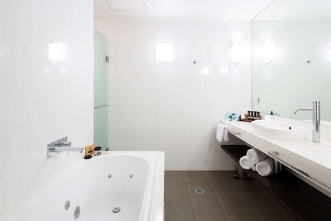 East Hotel - Accommodation Adelaide 14