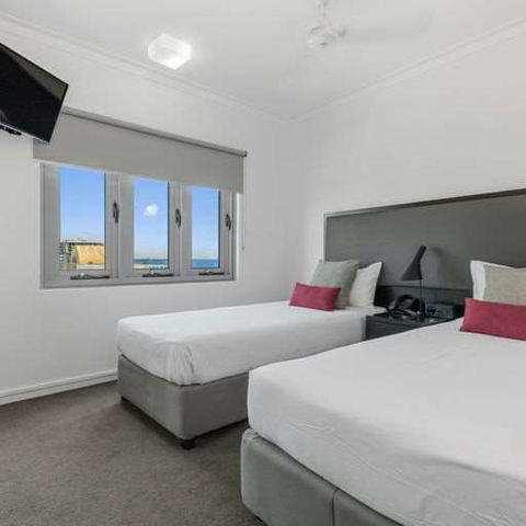 H On Mitchell Apartment Hotel - Accommodation Adelaide 4