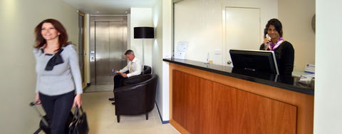 City Edge East Melbourne Serviced Apartm - Accommodation Adelaide 1