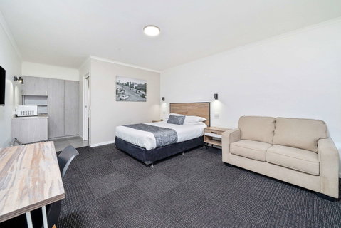 Peppermill Inn - Accommodation Adelaide 1