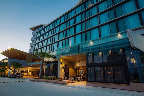 Eatons Hill Hotel - Accommodation Adelaide 0