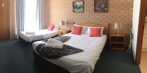 Golden Chain Aalana Motor Inn - Accommodation Adelaide 1
