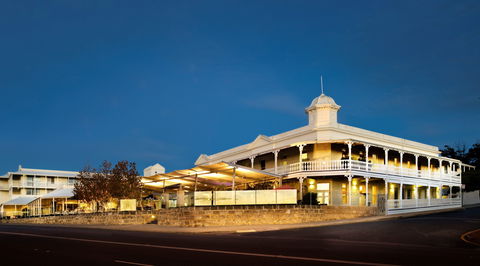 Tradewinds Hotel - Accommodation Adelaide 0