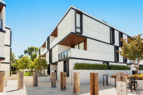 Clayton Serviced Apartments - Accommodation Adelaide 0