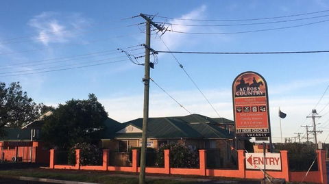 Across Country Motel & Svcd Apts - Accommodation Adelaide 0