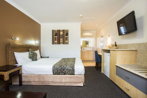 Coral Cay Resort - Accommodation Adelaide 1