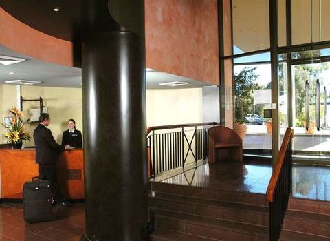 BreakFree Capital Tower - Accommodation Adelaide 4