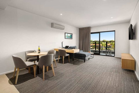 Quality Hotel Lakeside - Accommodation Adelaide 15