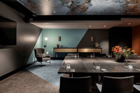 QT Perth - Accommodation Adelaide 9
