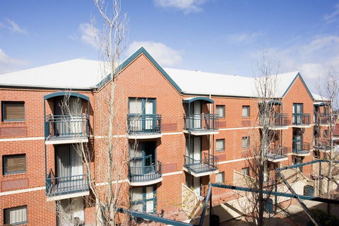 BreakFree Adelaide On Hindley - Accommodation Adelaide 0