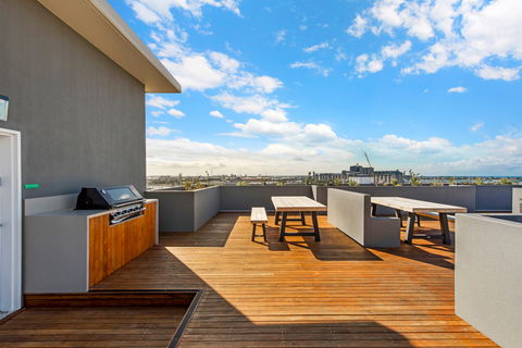 Astra Apartments Newcastle - Accommodation Adelaide 0