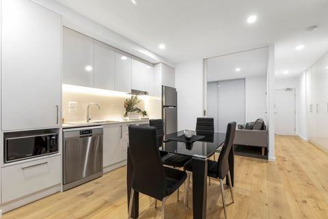 Astra Apartments Newcastle - Accommodation Adelaide 2