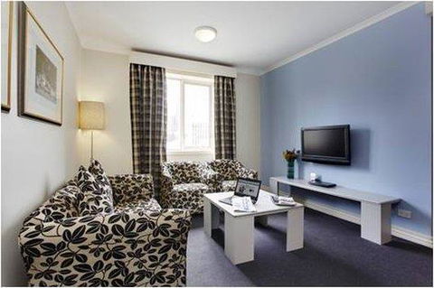 Collins Hotel - Accommodation Adelaide 1