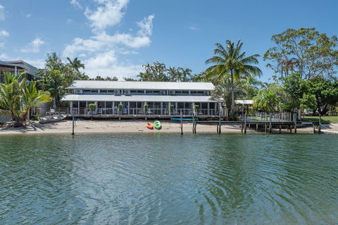 Caribbean Noosa - Accommodation Adelaide 0