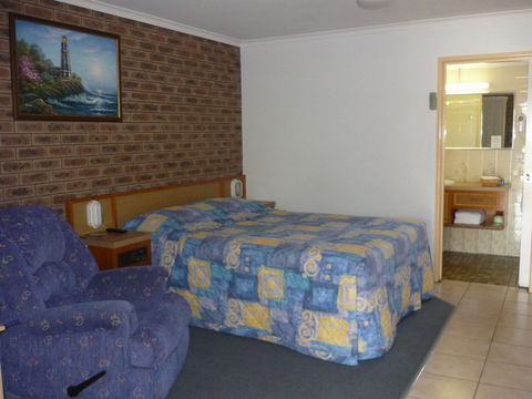 Lantern Motor Inn - Accommodation Adelaide 1