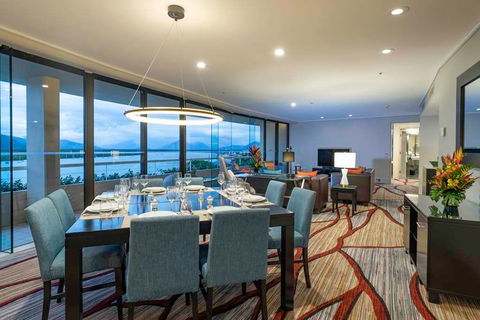 Hilton Cairns - Accommodation Adelaide 5