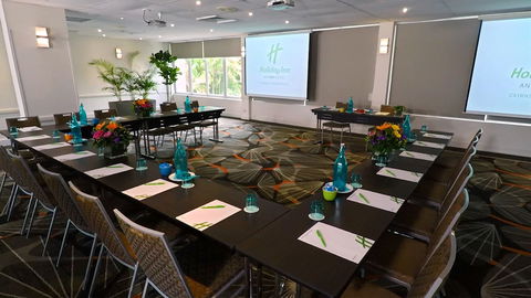 Holiday Inn Cairns Harbourside - Accommodation Adelaide 9