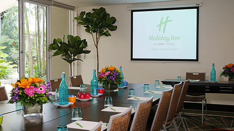 Holiday Inn Cairns Harbourside - Accommodation Adelaide 10