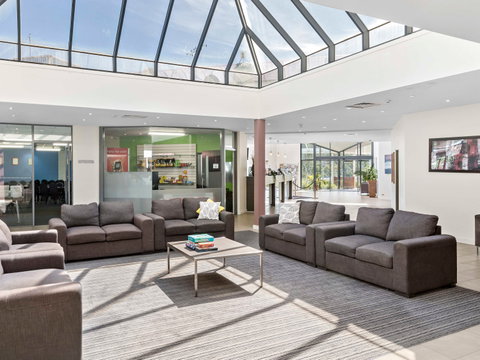 Ibis Styles Eagle Hawk Canberra Resort - Accommodation Adelaide 0