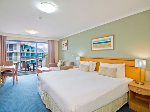 Oaks Waterfront Resort - Accommodation Adelaide 2