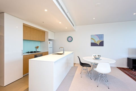 Astra Apartments MacQuarie Park - Accommodation Adelaide 2