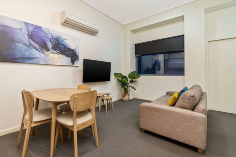Terminus Apartment Hotel, Ascend Coll - Accommodation Adelaide 2