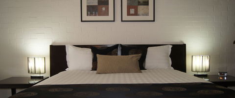 Blazing Stump Motel & Suites - Accommodation Adelaide 0