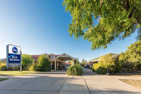 Best Western Ambassador Inn - Accommodation Adelaide 0